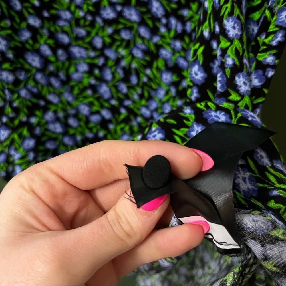 NWT floral Dress - Picture 6 of 6